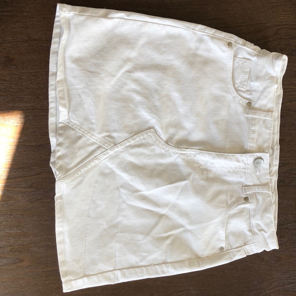Wonder Nation White Skirt           SIZE L/G (10-12)